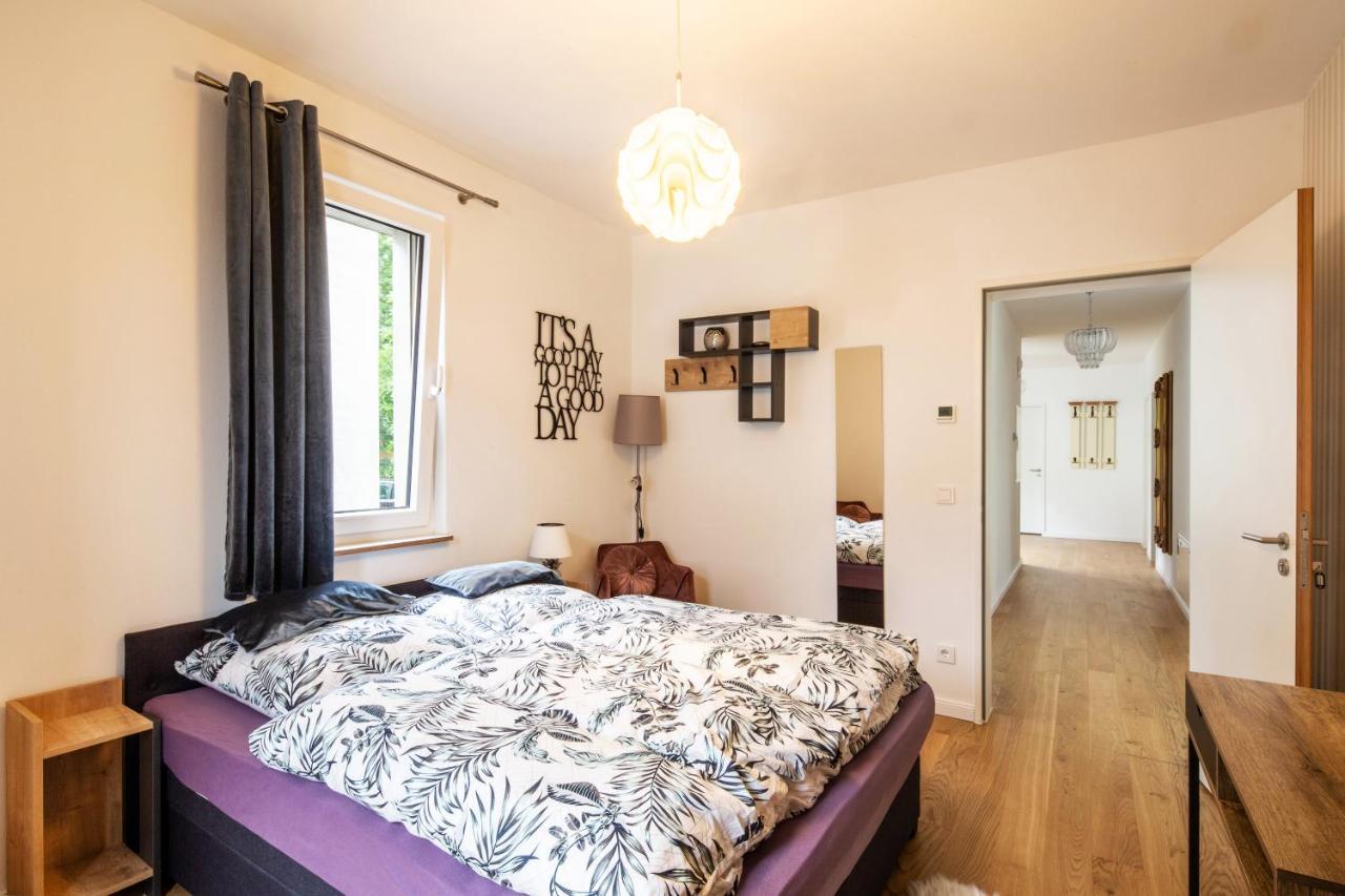 Privatunterkunft Neu! Gästezimmer In Mit Dach-terrasse Dresden